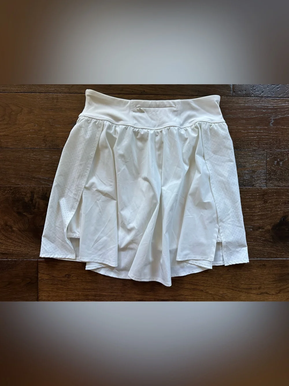 Spanx Women’s White Get Moving White Lined Skort- size Large